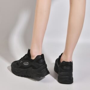 Chunky Sneakers:
